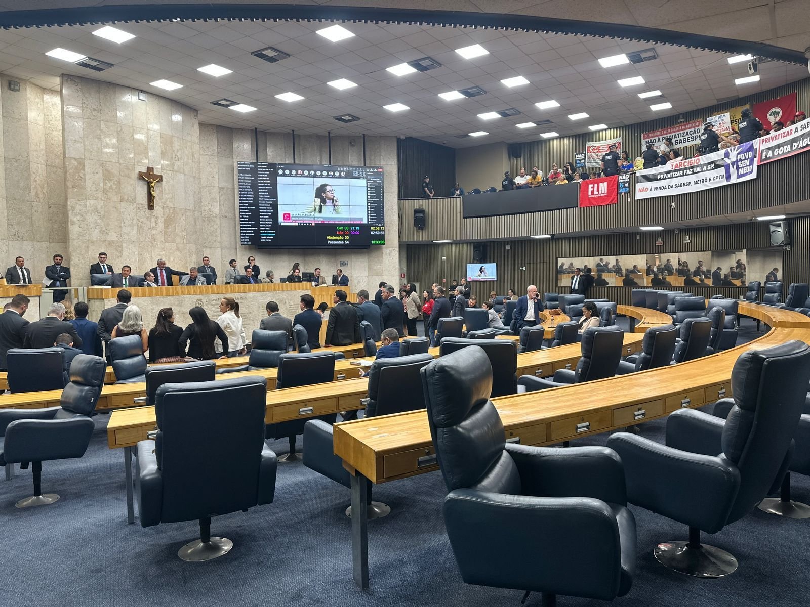 Câmara de São Paulo aprova projeto sobre privatização da Sabesp em 1º turno