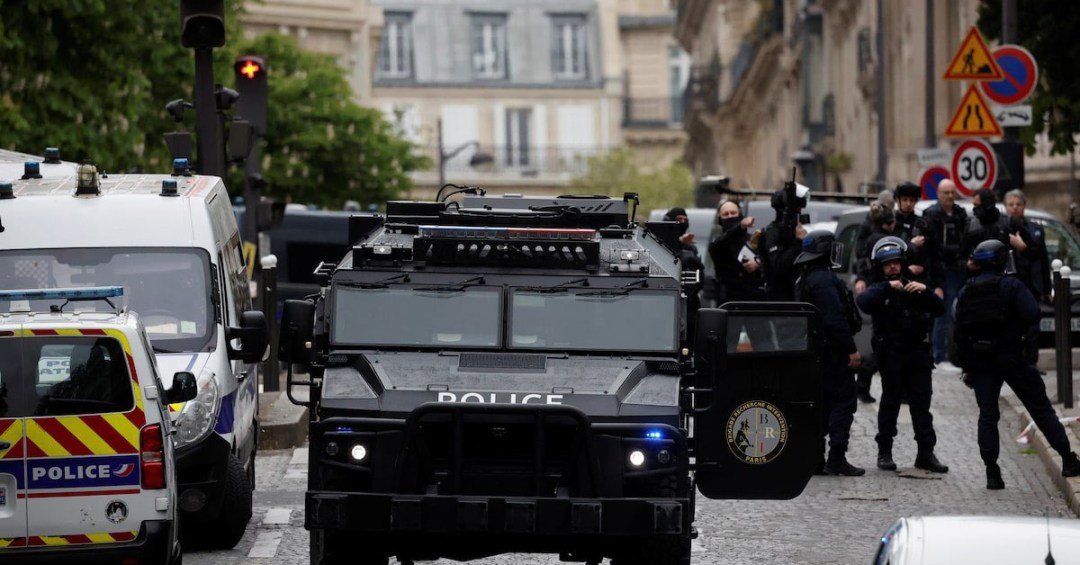 Suspeito homem-bomba é preso em embaixada iraniana em Paris