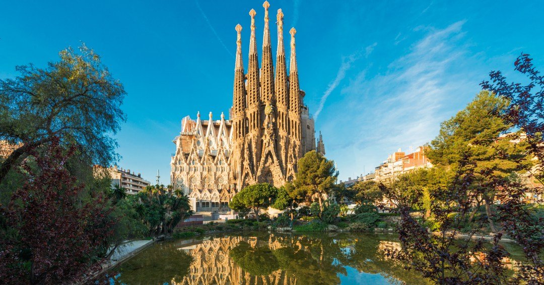 Luz no fim da torre: Sagrada Família tem, enfim, data para ser concluída