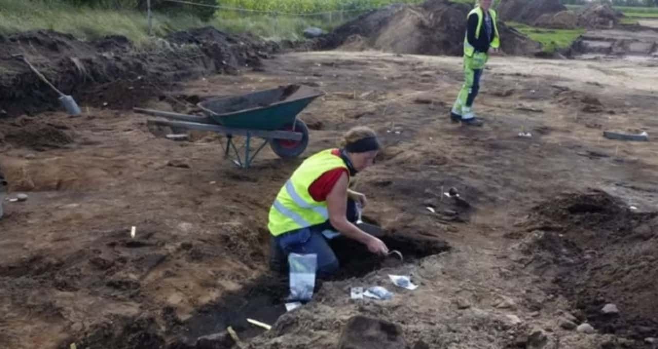 Cemitério Viking é descoberto em pequena cidade da Suécia