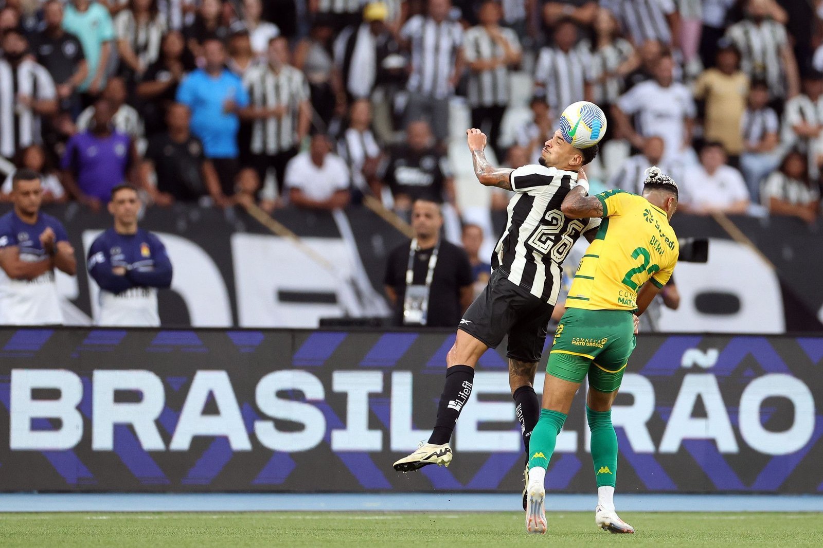 Artur Jorge vê “resultado injusto“ após empate do Botafogo contra o Cuiabá