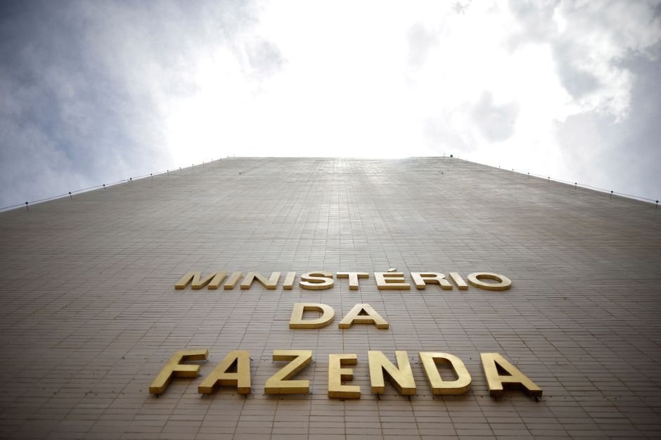 Crescimento das despesas será “adequado“ com pacote fiscal, diz Fazenda