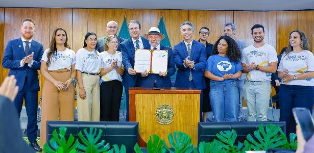 Quem poderá participar de programa do governo que dá bolsa e salário extra?